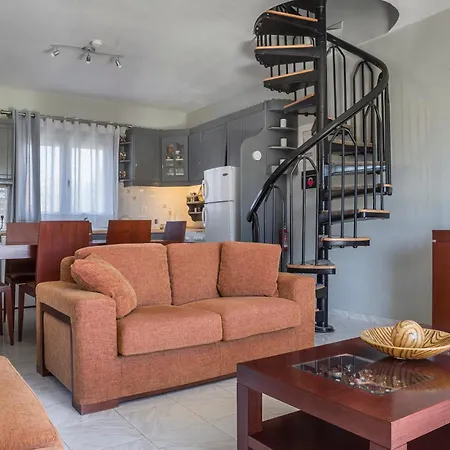 Zados Garden Villa, Nomade Διαμέρισμα