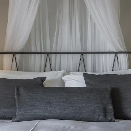 Apartment Nomade - 2br Bright Maisonette - Garden View