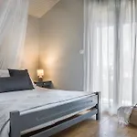 Zados Garden Villa, Nomade شقة ليكسوري