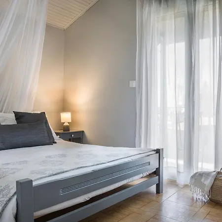 Zados Garden Villa, Nomade Apartment Lixouri